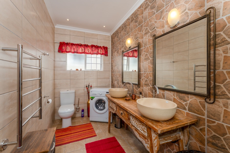 To Let 3 Bedroom Property for Rent in Fish Hoek Western Cape